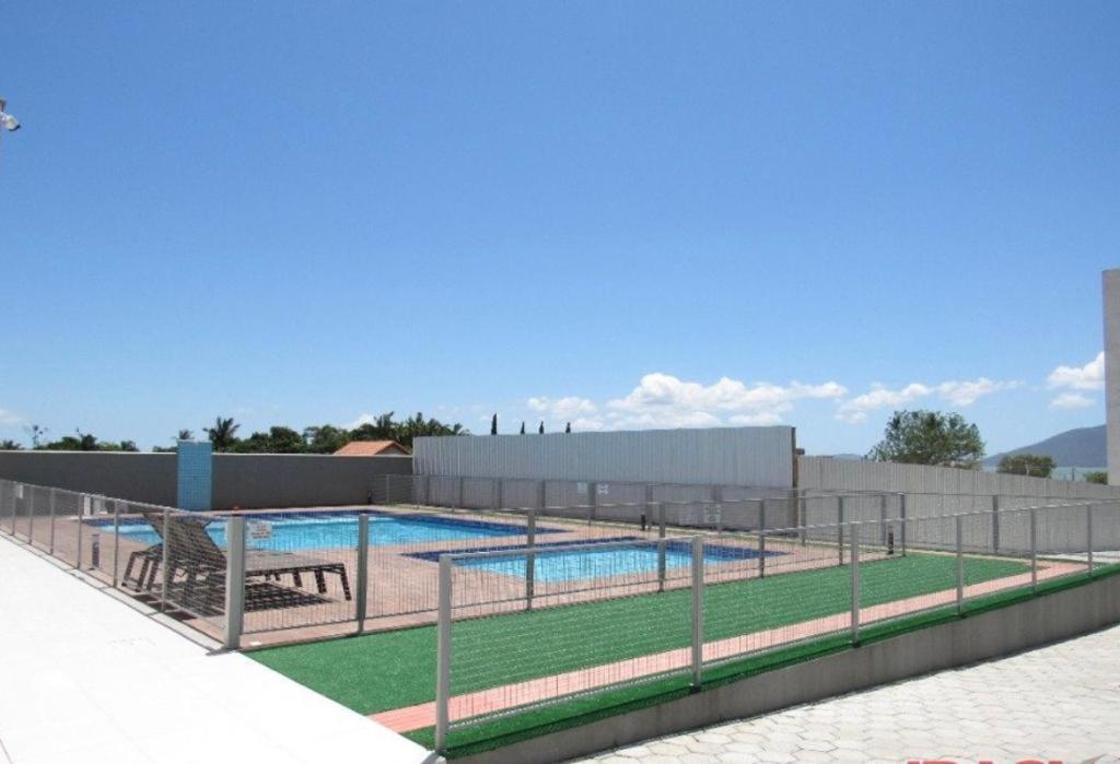 Apartamento Na Palhoca, Com Vista Para O Mar, Proximo A Mercados, Padarias E Farmacias. Buitenkant foto